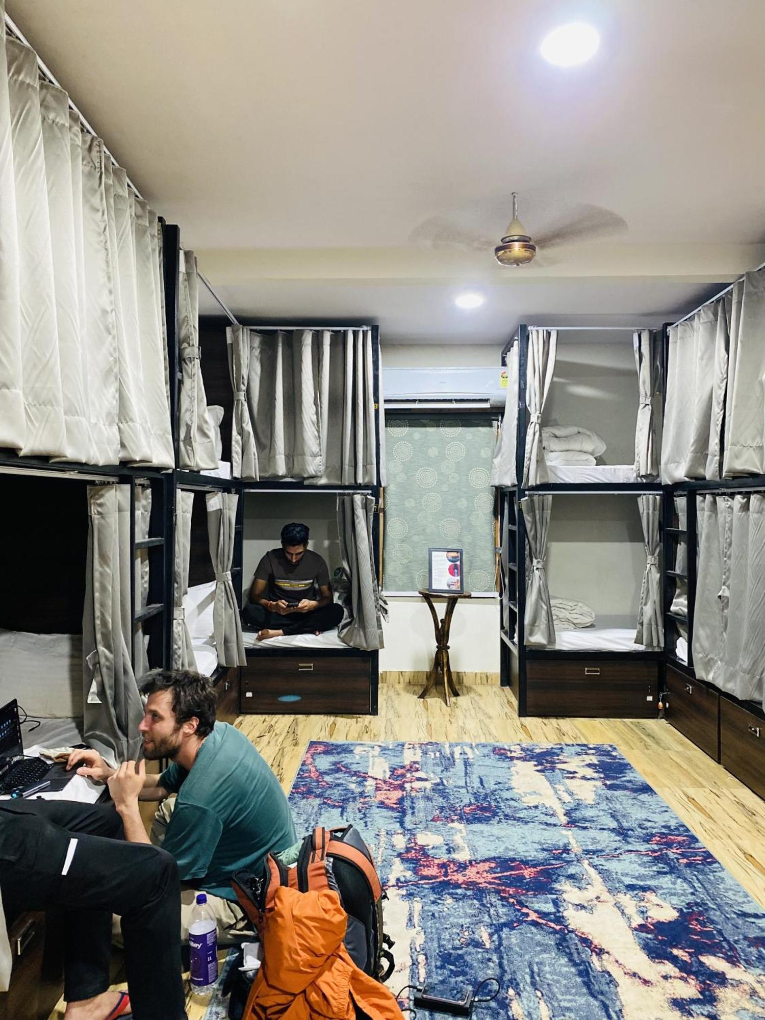 Banaras Basera Hostel *